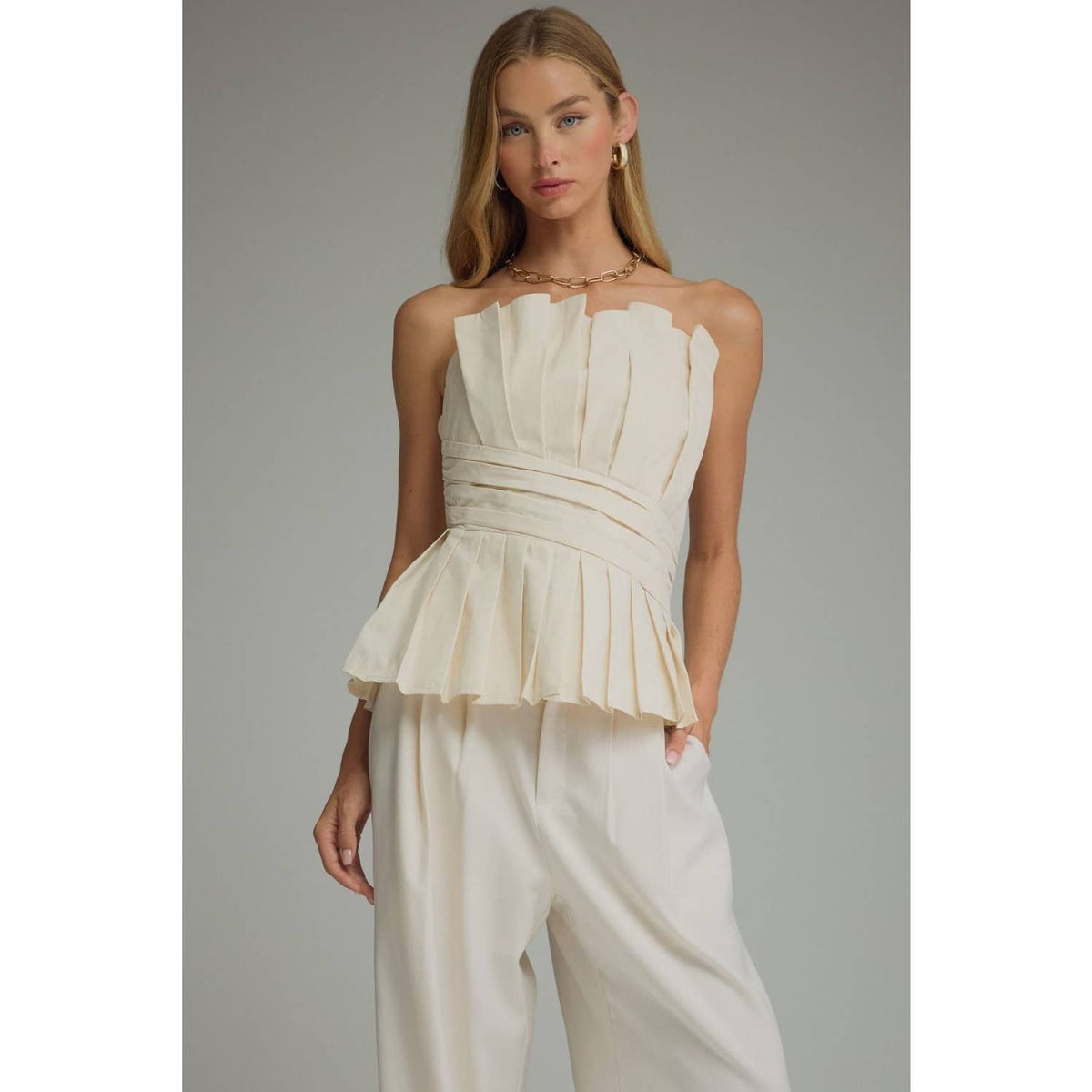NEW Solid strapless top