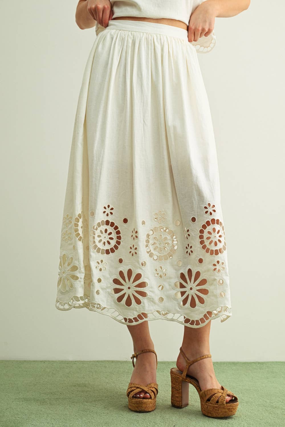 S7099ST   FLORAL EMBROIDERED FULL SKIRT
