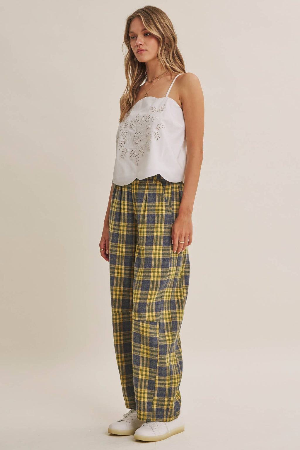 BESTSELLER CUT-OUT EMBROIDERY CAMI TOP WITH SCALLOP HEM