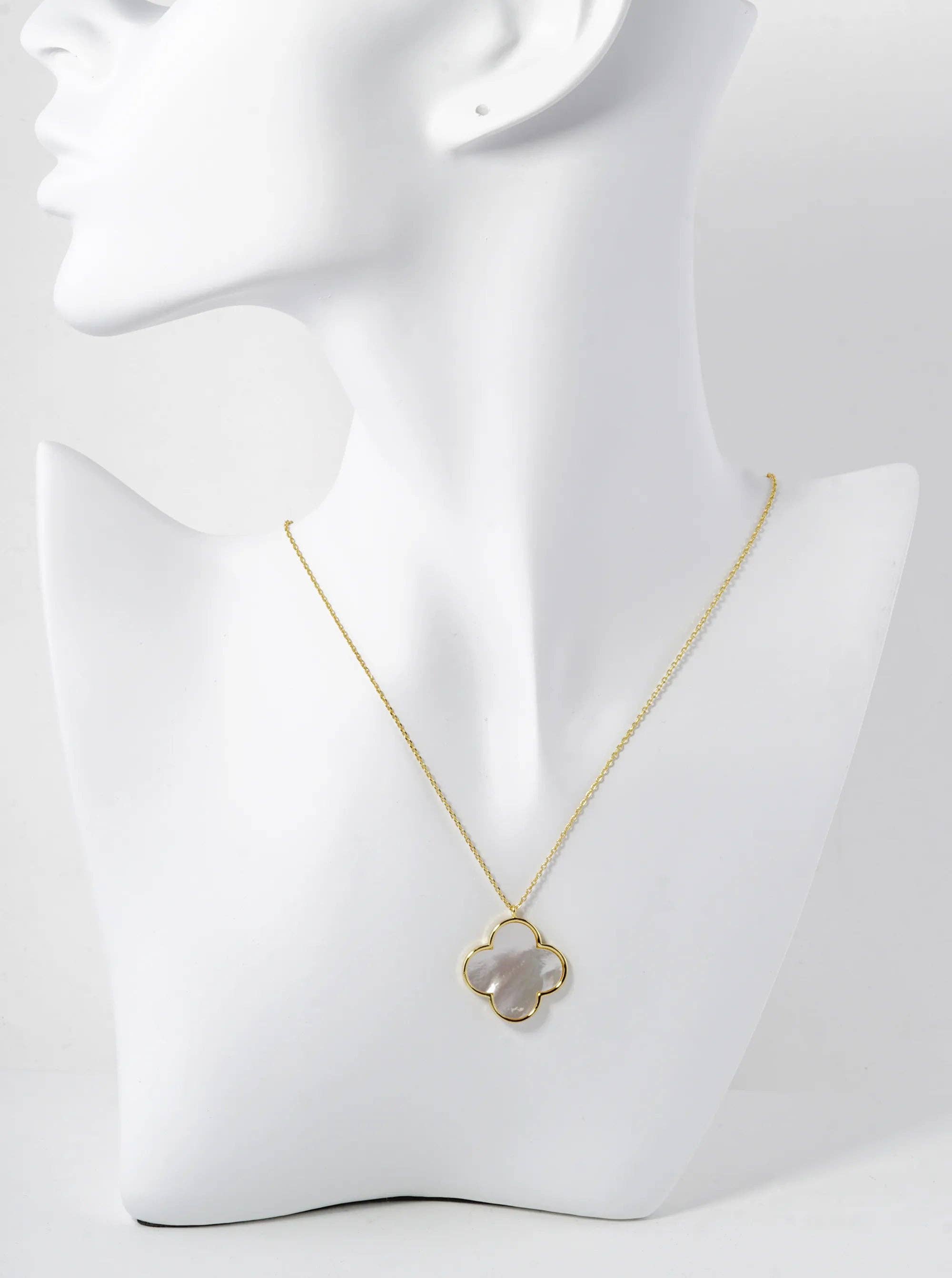 18K Gold Dipped 22Mm Quatrefoil Pendant Necklace