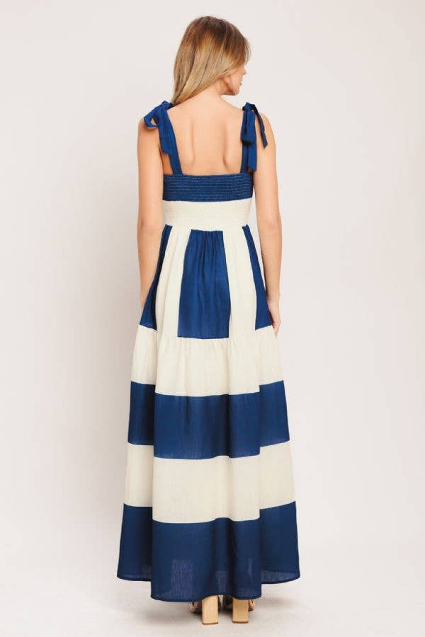 A printed woven maxi dress - ID23264