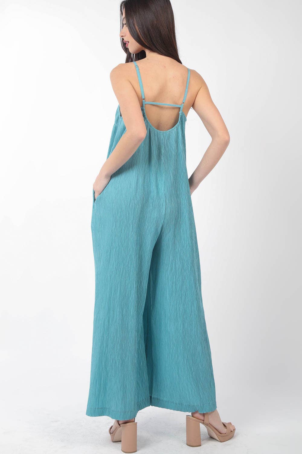 NP70209-Sleeveless Pleated Wide Leg Jumpsuit w/ Pockets
