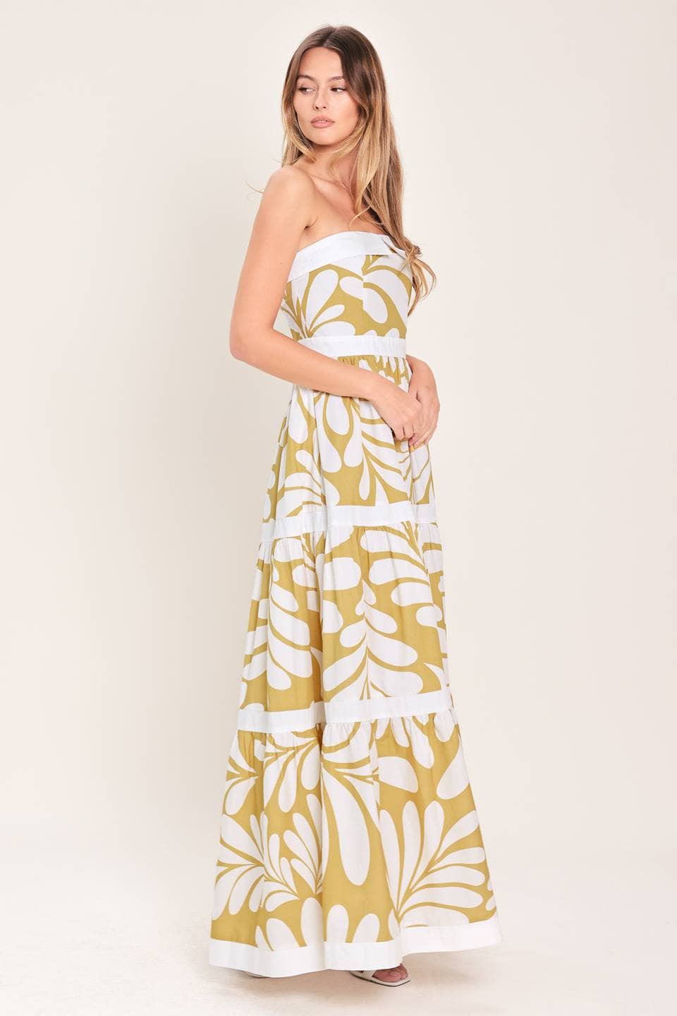 A printed woven maxi dress - ID23796