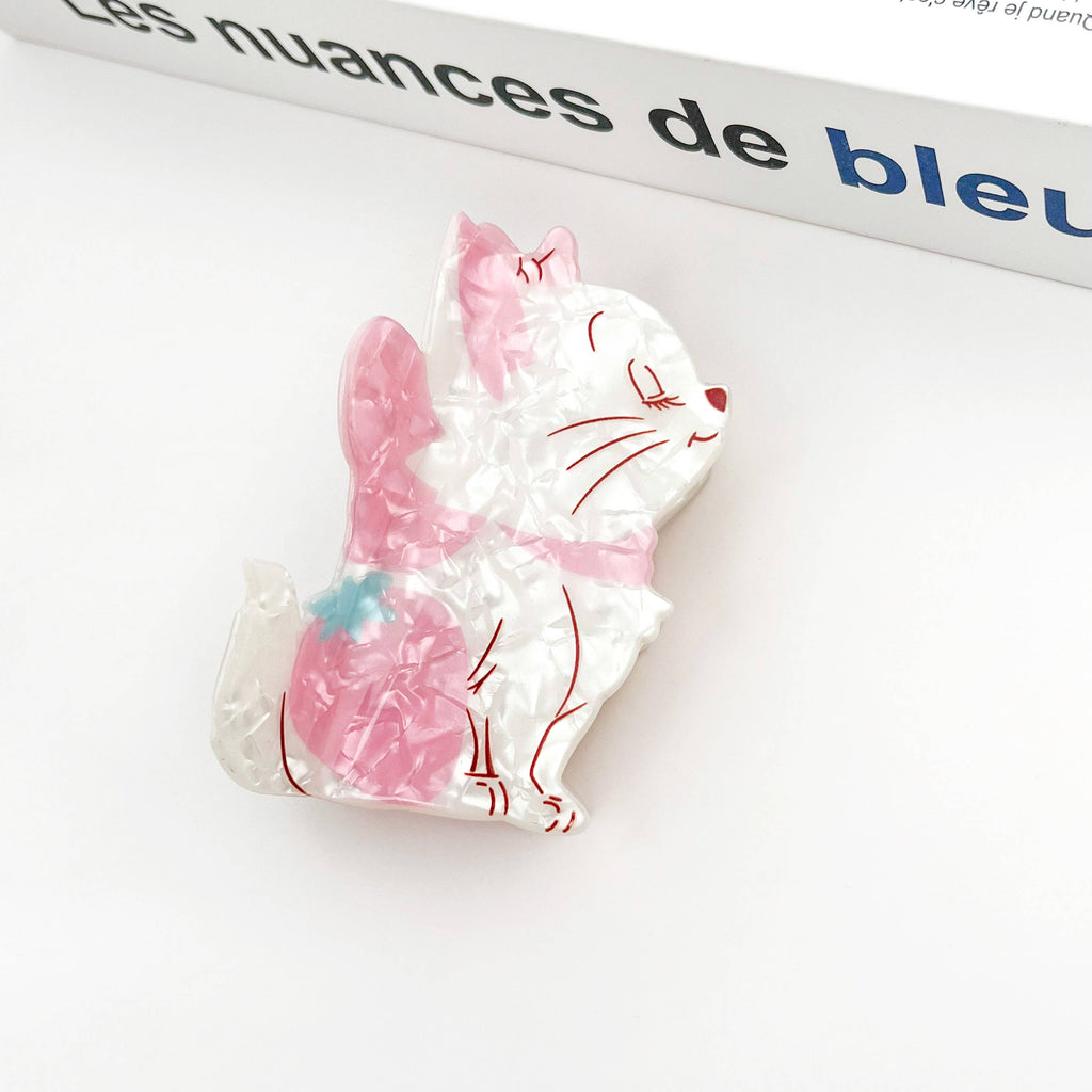 Elegant White Cat Hair Claw Clip