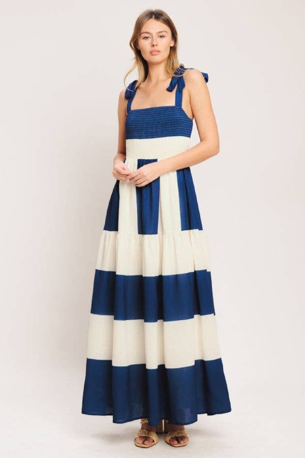 A printed woven maxi dress - ID23264