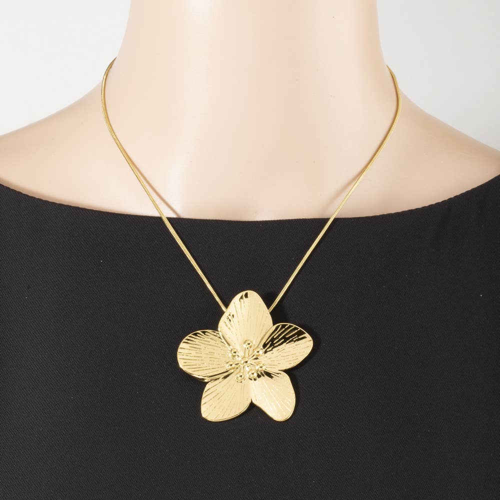 Plumeria Flower Beaded Center Pendant Necklace