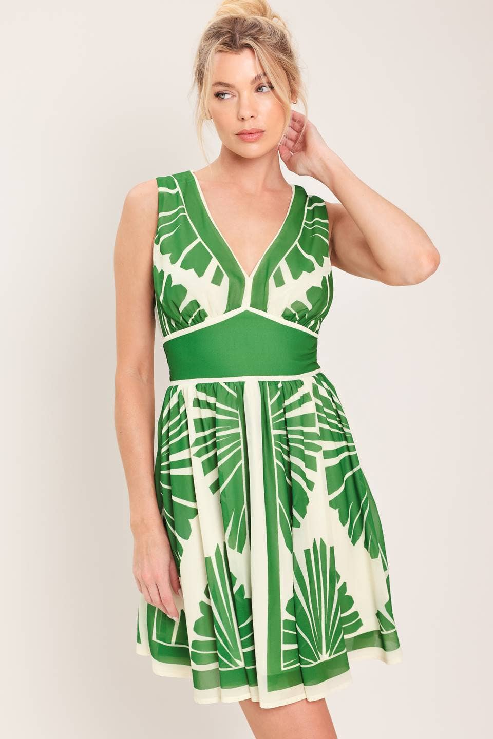 A printed woven mini dress - ID23831