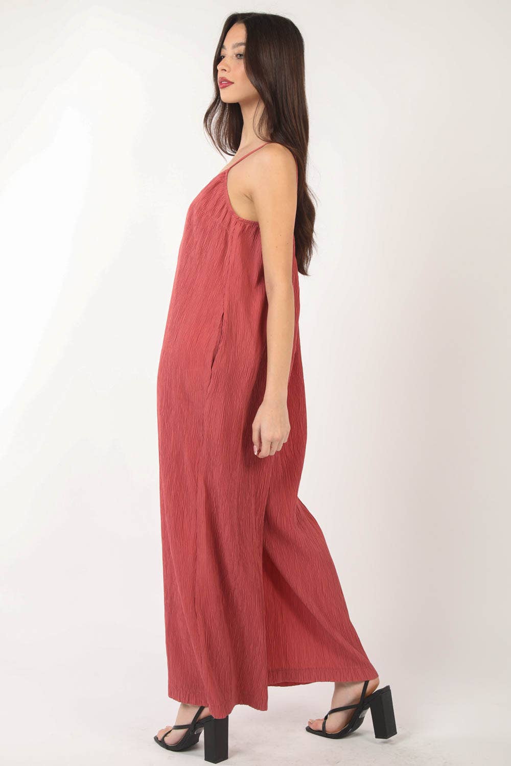 NP70209-Sleeveless Pleated Wide Leg Jumpsuit w/ Pockets