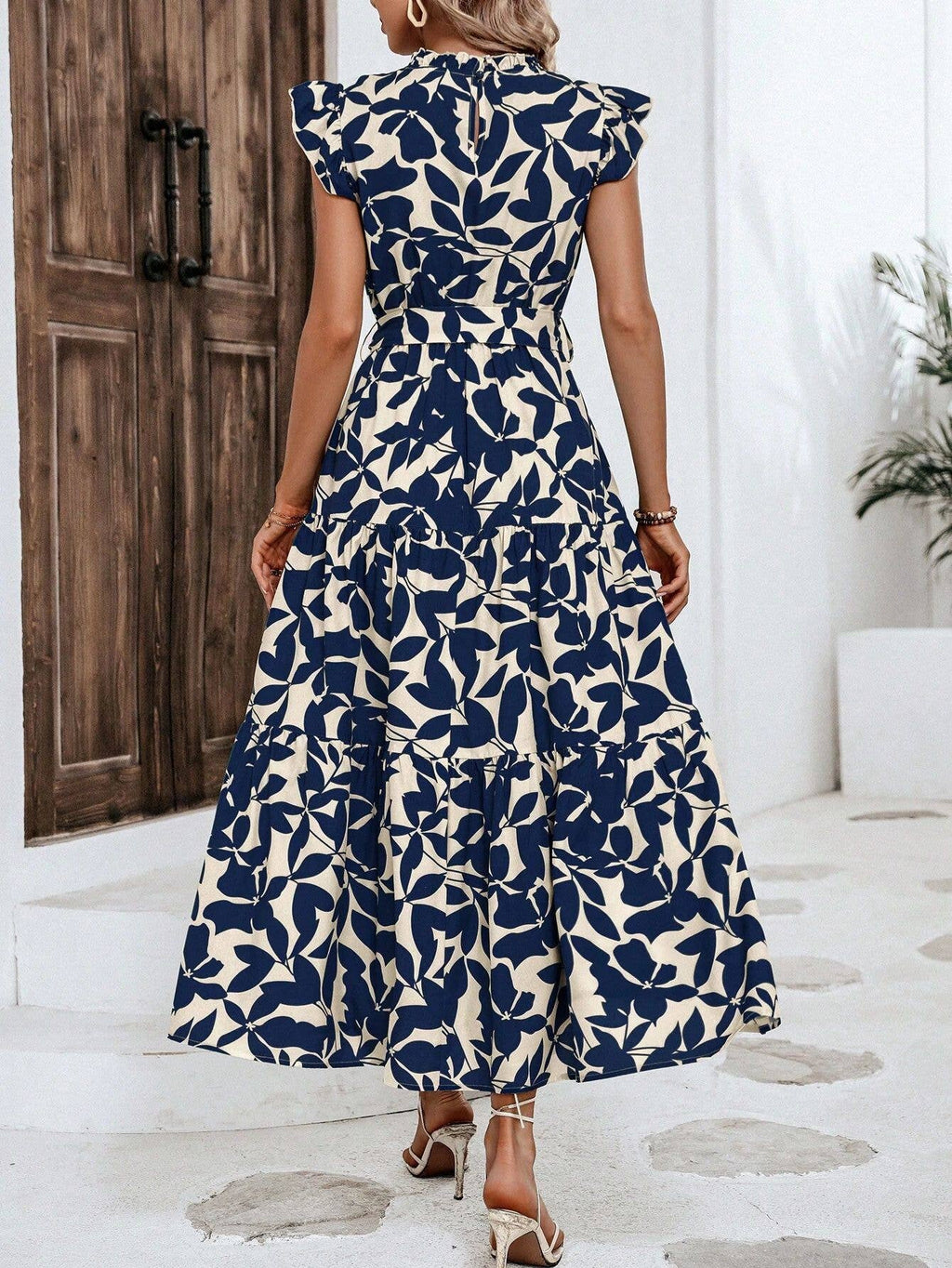 Fashion wooden ears fly-sleeve lace-up long dress