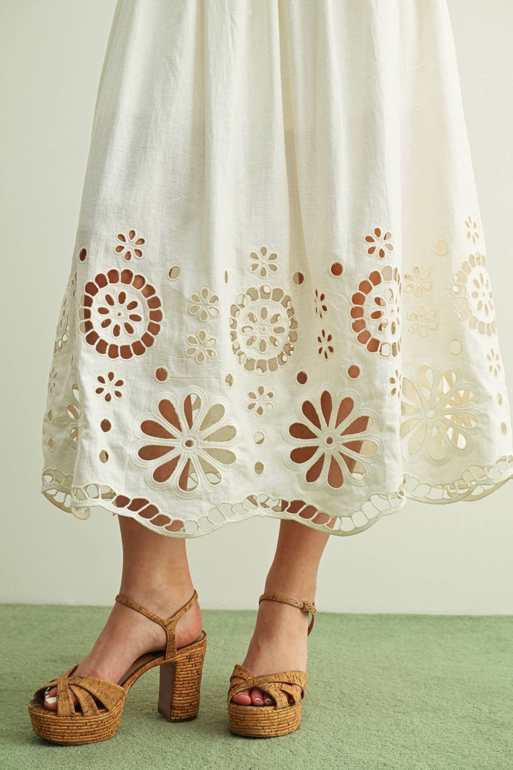 S7099ST   FLORAL EMBROIDERED FULL SKIRT