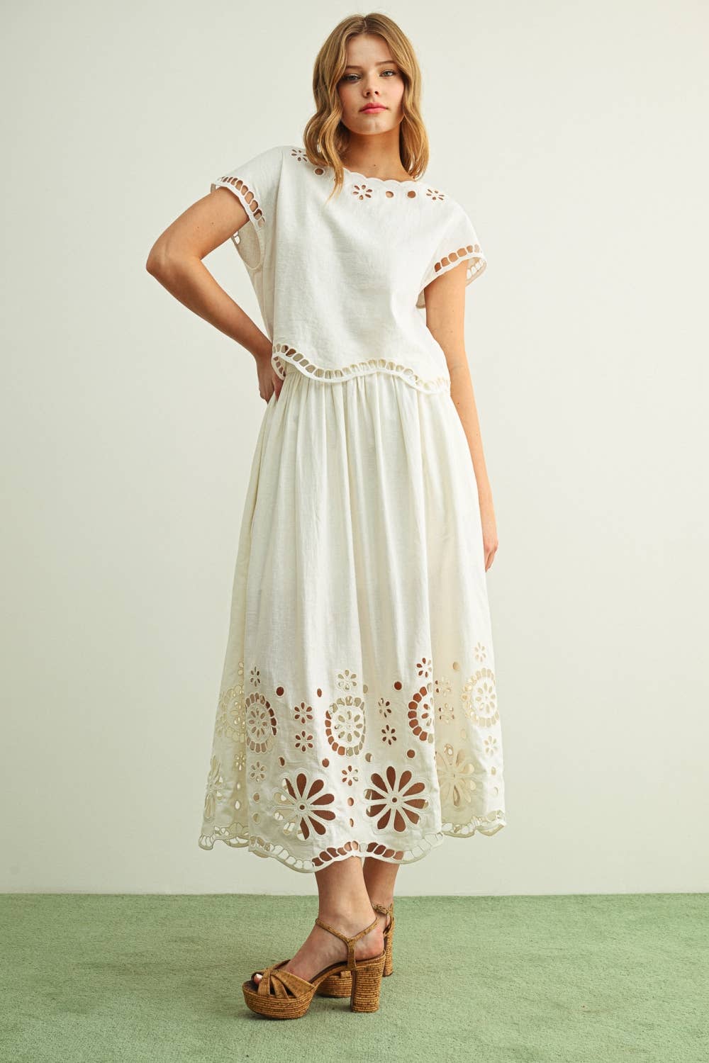 S7099ST   FLORAL EMBROIDERED FULL SKIRT
