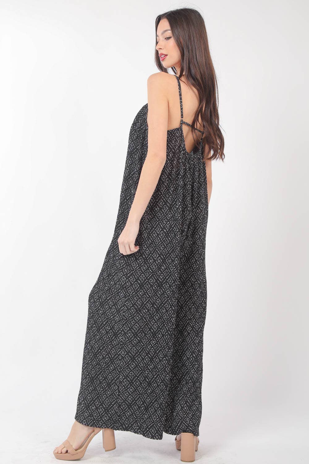 NP70209-Sleeveless Pleated Wide Leg Jumpsuit w/ Pockets