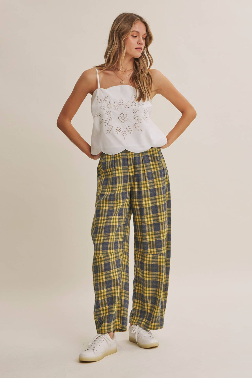 BESTSELLER CUT-OUT EMBROIDERY CAMI TOP WITH SCALLOP HEM