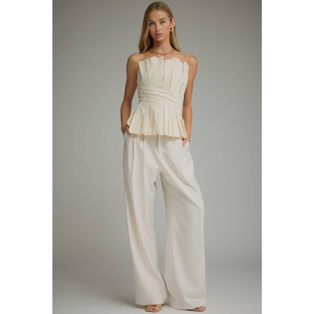 NEW Solid strapless top