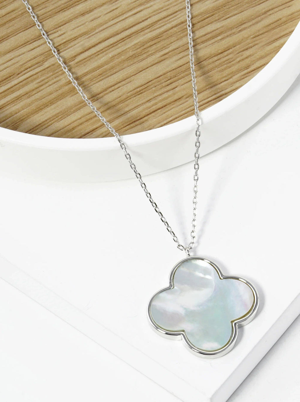 18K Gold Dipped 22Mm Quatrefoil Pendant Necklace