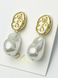CHIC - Bold Pearl Drop (gold) ER856