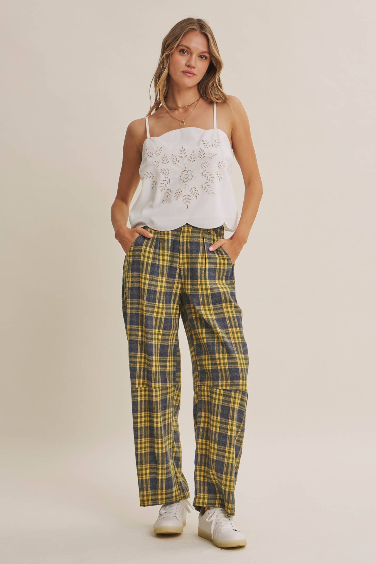 BESTSELLER CUT-OUT EMBROIDERY CAMI TOP WITH SCALLOP HEM