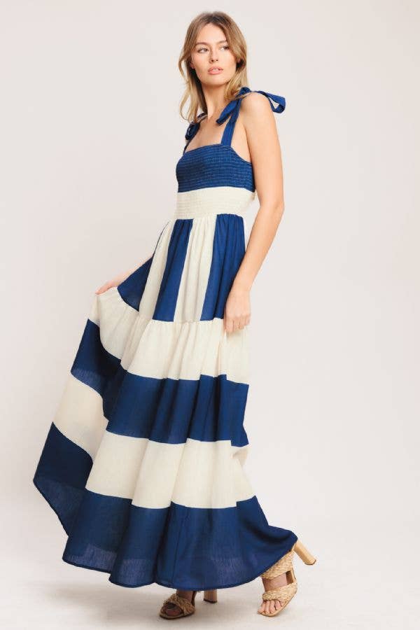 A printed woven maxi dress - ID23264