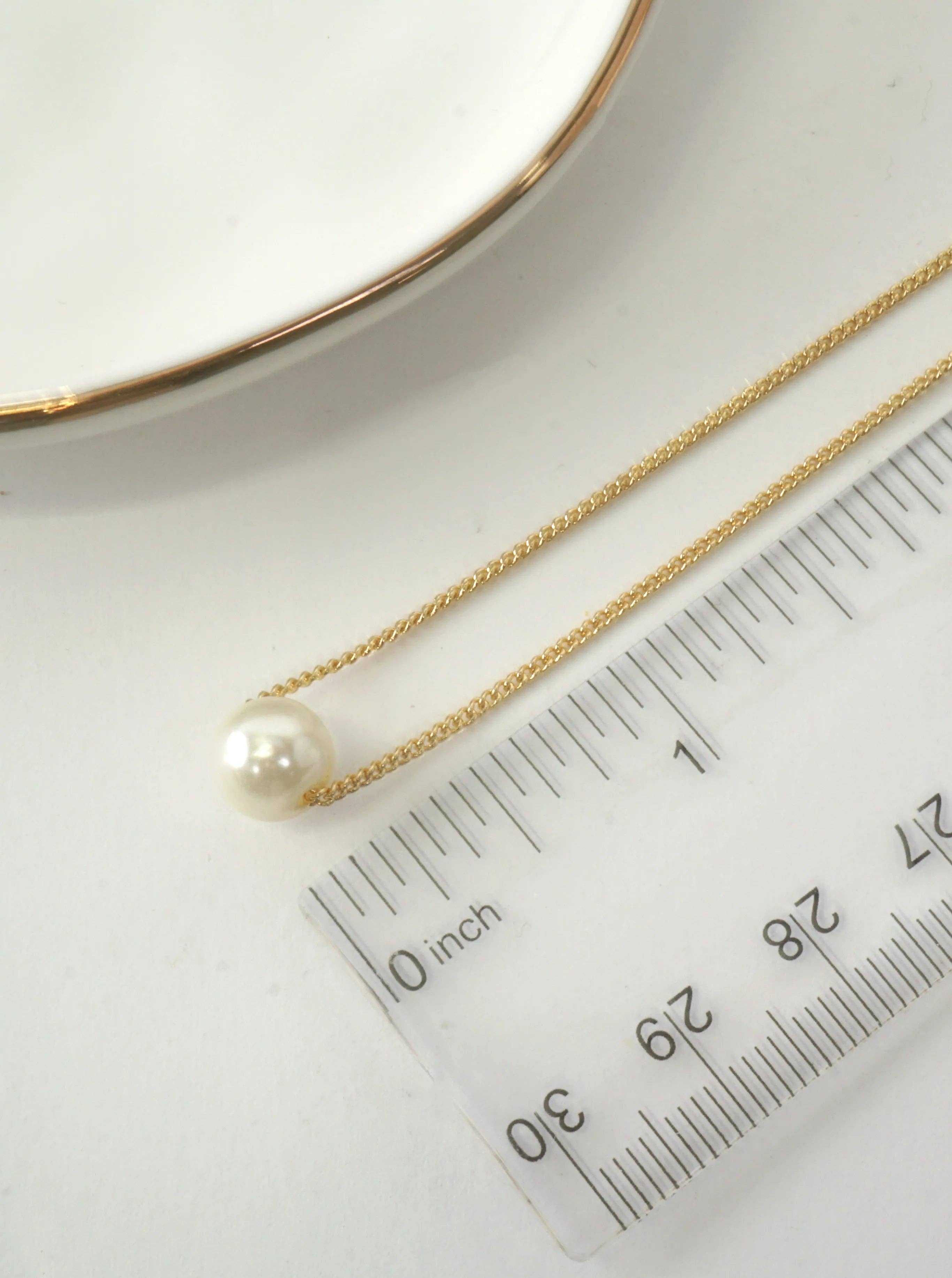 Elegant Geometric Pendant Necklace