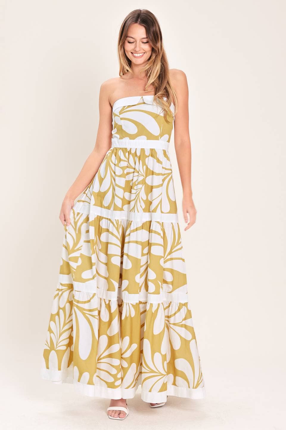 A printed woven maxi dress - ID23796