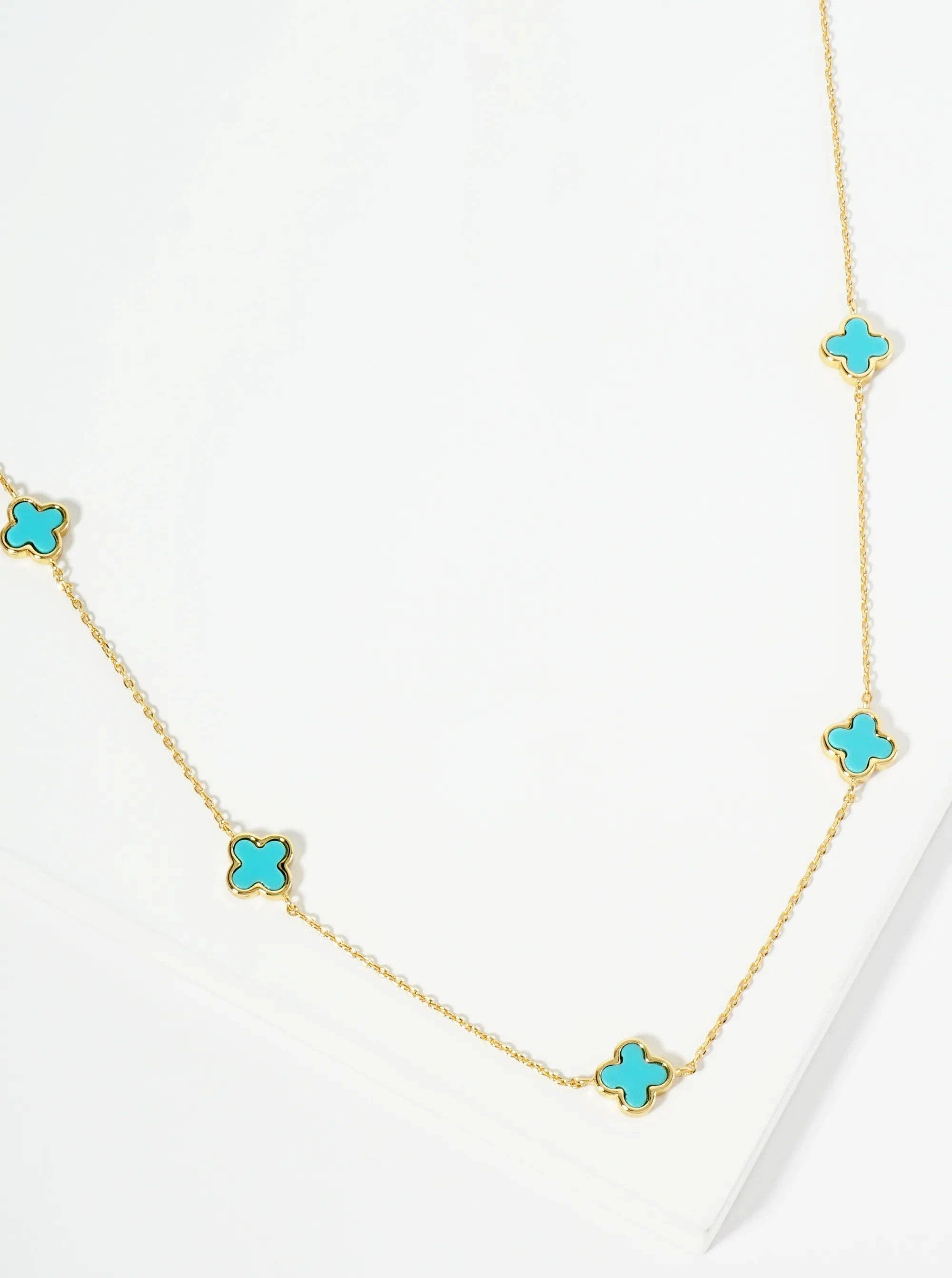 18K Gold Dipped Five 9Mm Quatrefoil Station Necklace