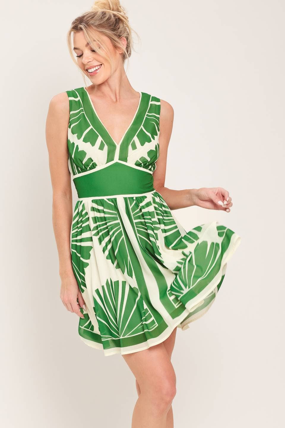 A printed woven mini dress - ID23831